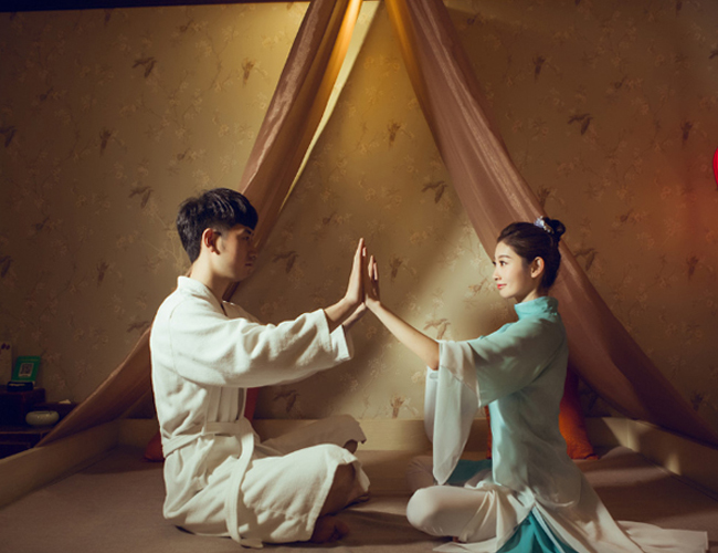 乌鲁木齐水疗与创造力：当大脑在漂浮中重启